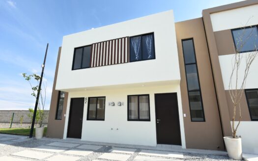 Casa en venta cerca de Parque La Queretana en Querétaro