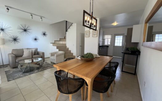 Casa en Venta de 4 Recámaras en Ciudad del Sol