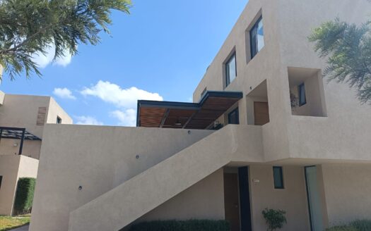 Departamento de 2 habitaciones con terraza en renta en Zákia